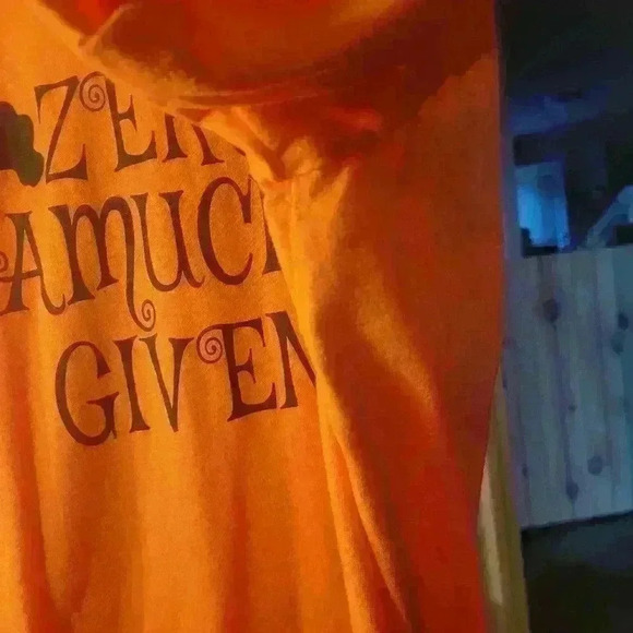 Woman's t shirt xl orange * zero amucks given* - Picture 3 of 7